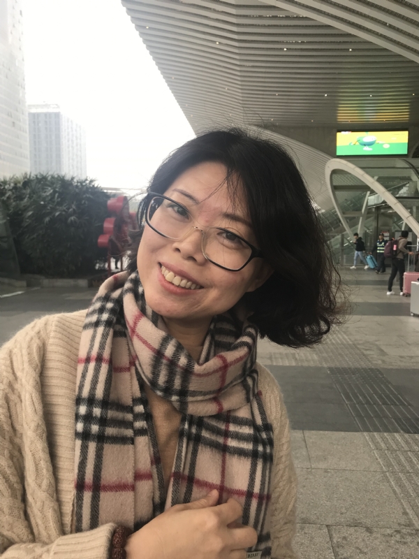 简单的第三张照片--深圳红颜知己交友网