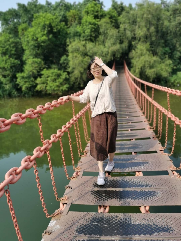 简单的第四张照片--深圳红颜知己交友网