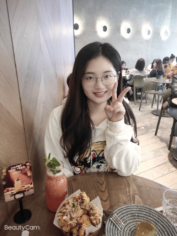 皮卡小姐的第一张照片--深圳红颜知己交友网