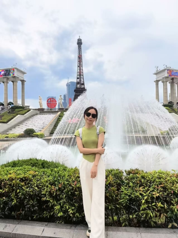 秋风落叶的第一张照片--深圳红颜知己交友网